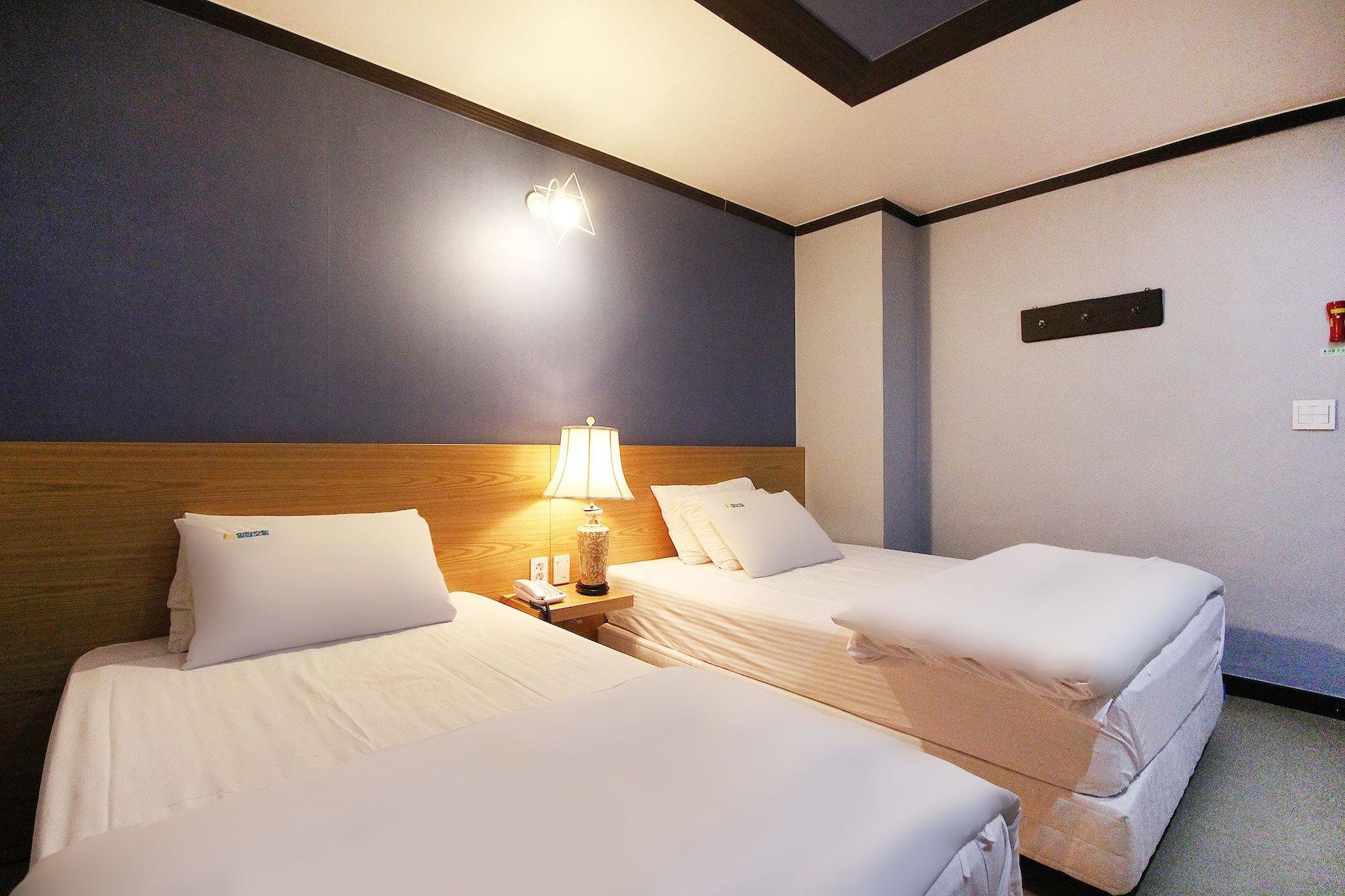 Daegu Hilltop Hotel Bagian luar foto