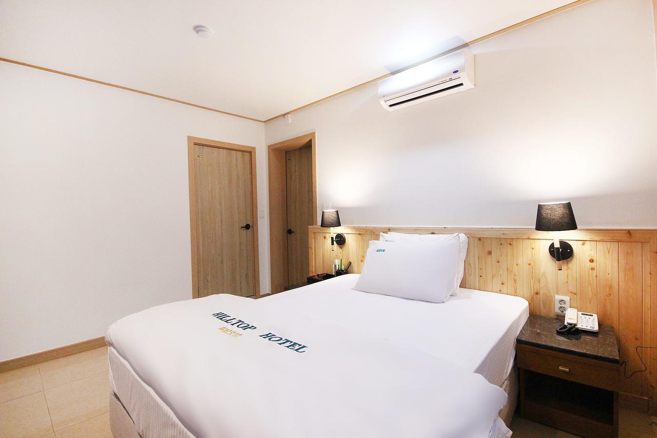 Daegu Hilltop Hotel Bagian luar foto