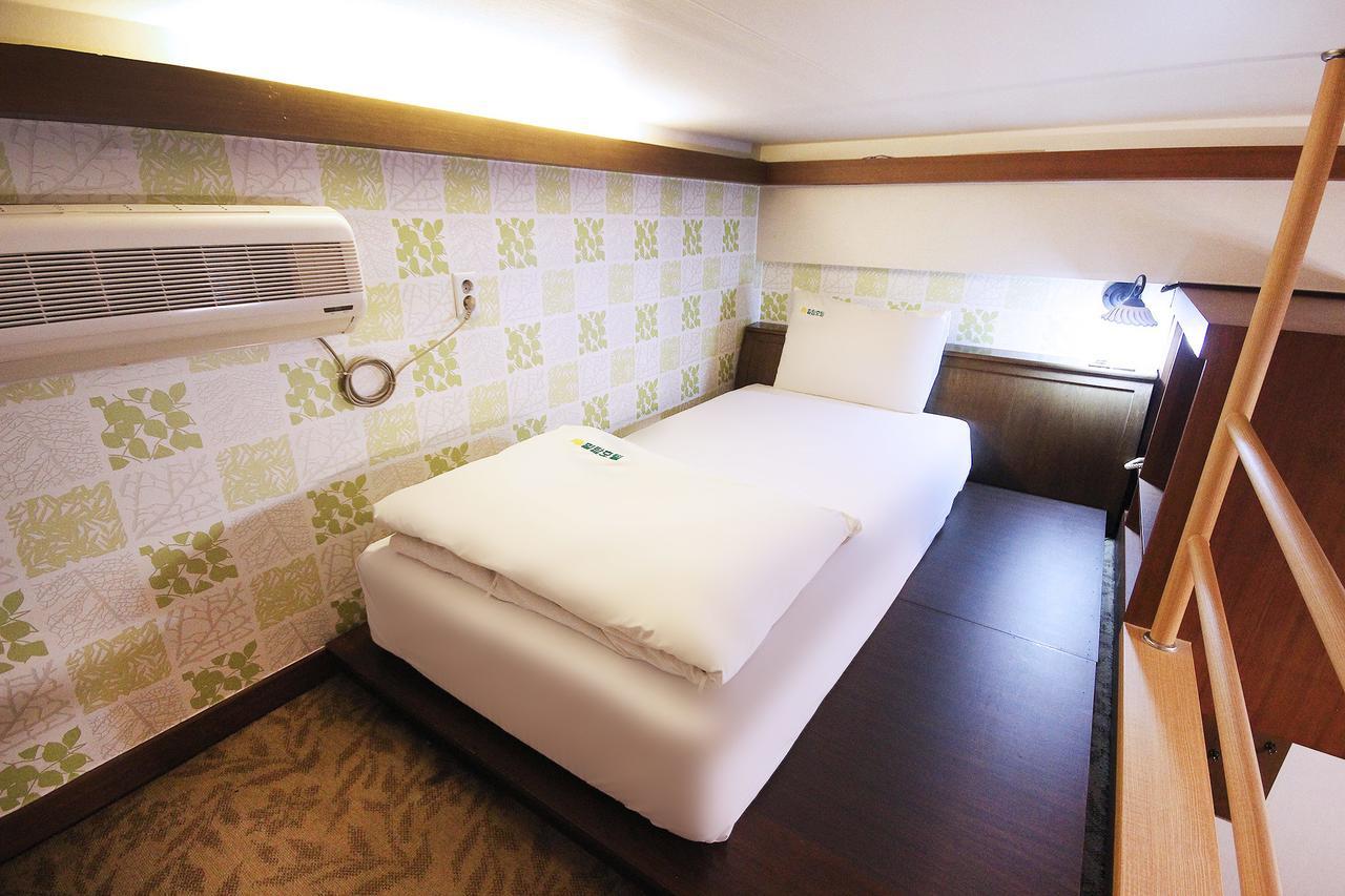 Daegu Hilltop Hotel Bagian luar foto