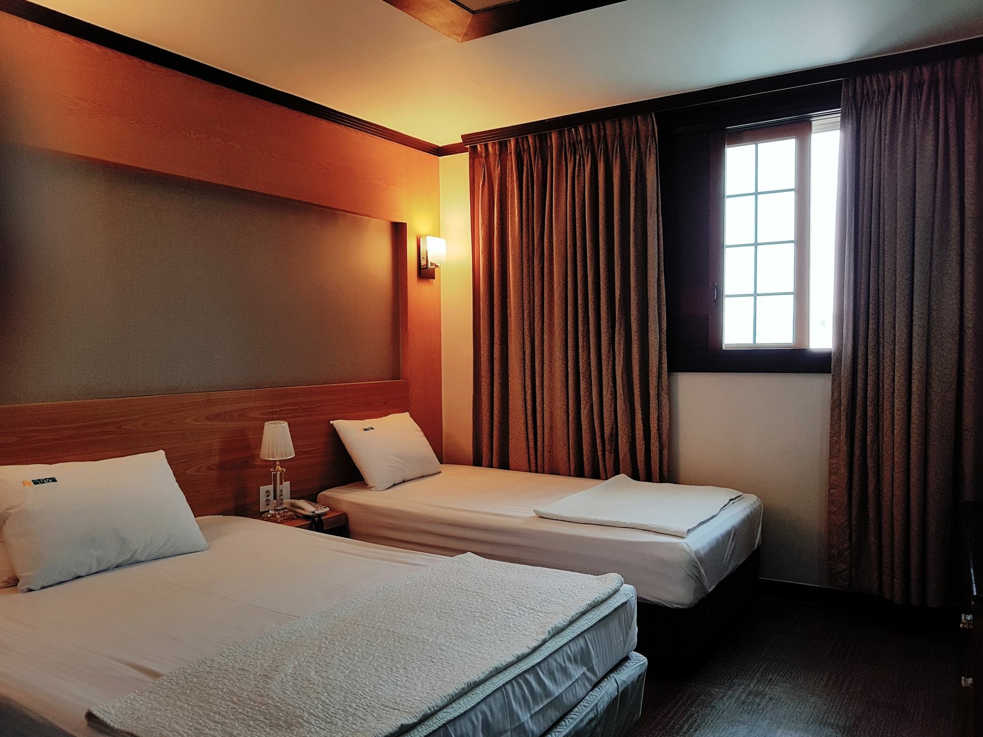 Daegu Hilltop Hotel Bagian luar foto